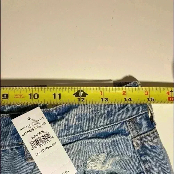 American Eagle Ripped Mom High Rise Jean - Picture 10 of 11